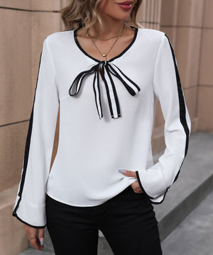 Blouse avec bordure noire
