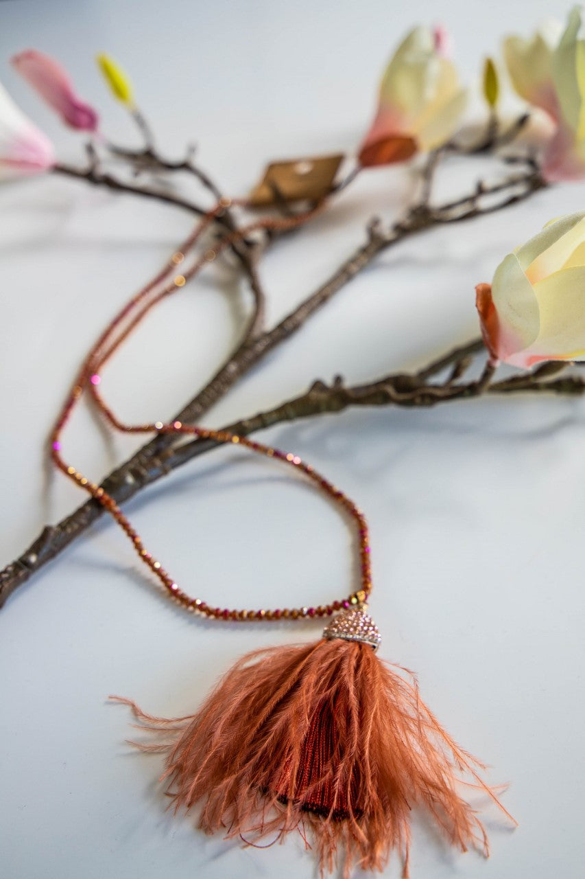 Collier plume